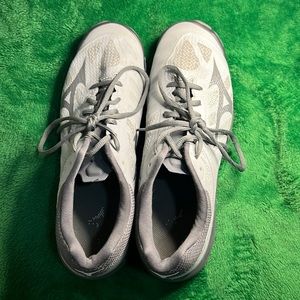 Mizuno Wave Lightning Z4 Volleyball Shoes